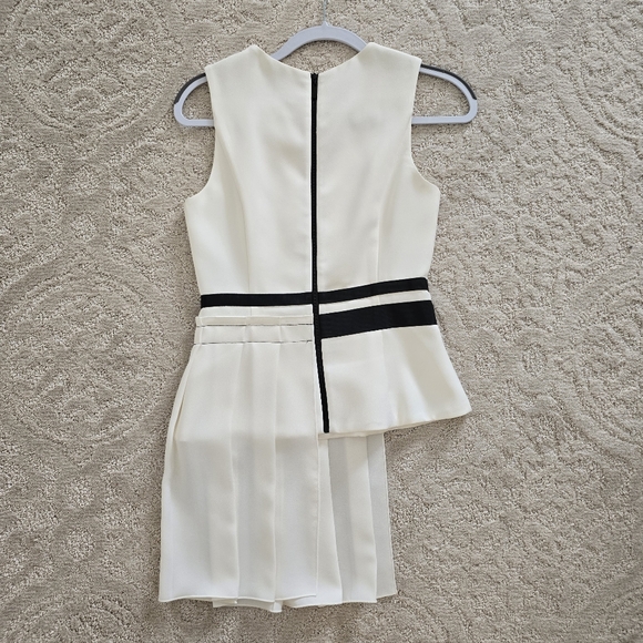 CUE Women's Top, size 4 - Picture 3 of 3